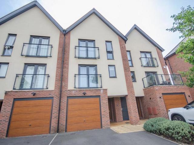 4 bedroom townhouse for sale