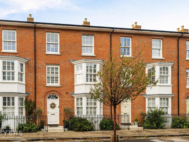 4 bedroom townhouse for sale