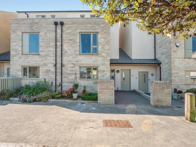 4 bedroom townhouse for sale
