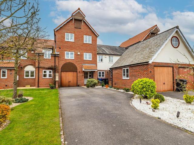4 bedroom townhouse for sale