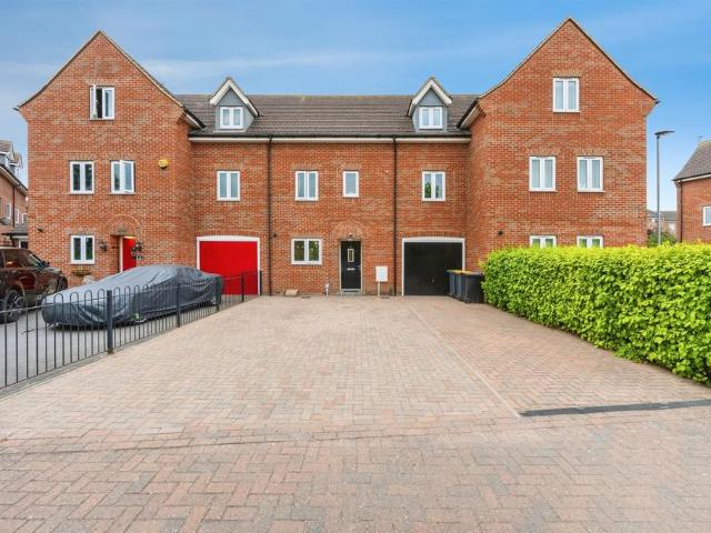 4 bedroom townhouse for sale