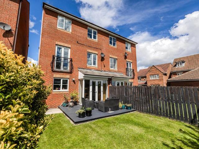 4 bedroom townhouse for sale