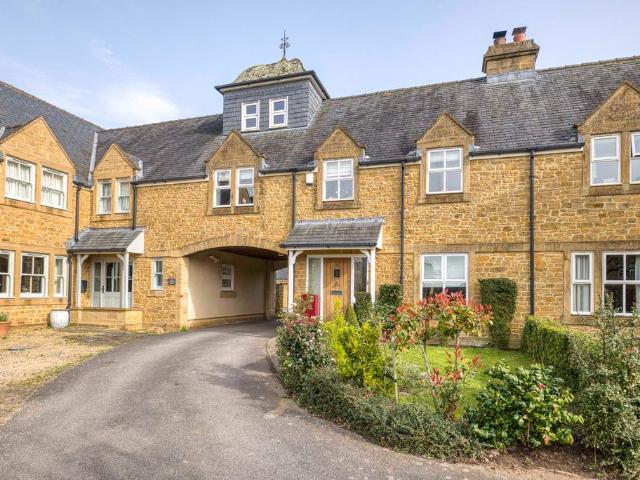 4 bedroom townhouse for sale