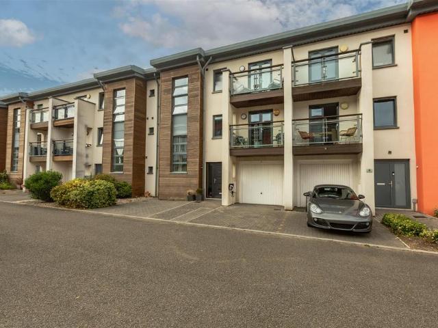 4 bedroom townhouse for sale