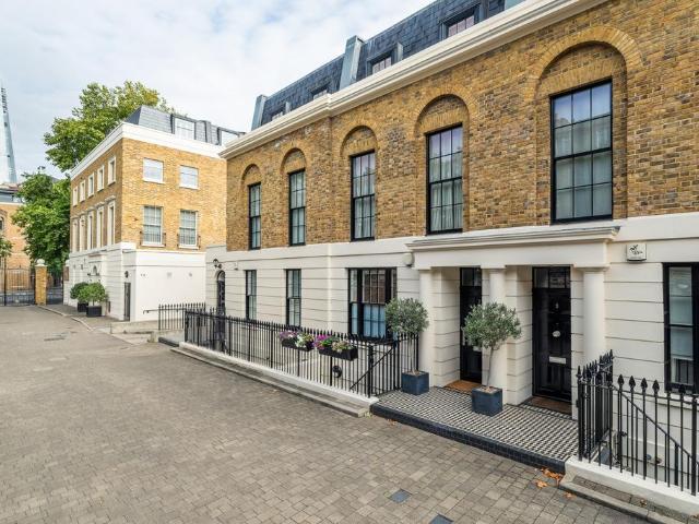 4 bedroom townhouse for sale