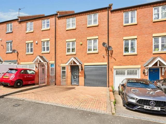 4 bedroom townhouse for sale