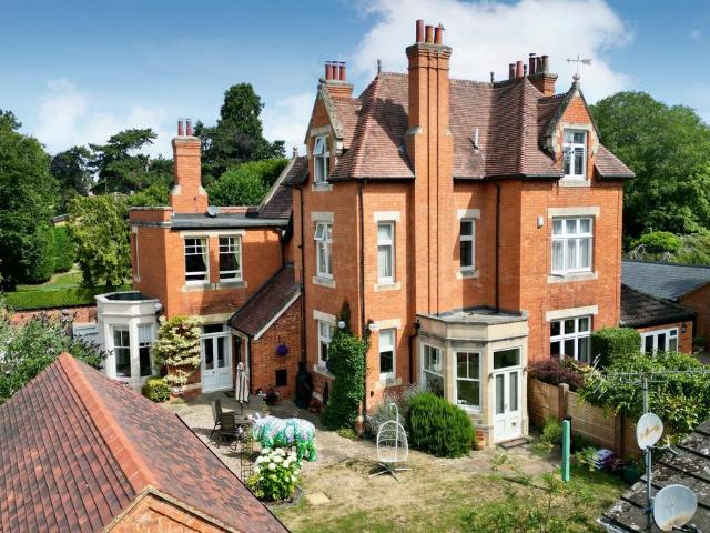 4 bedroom townhouse for sale