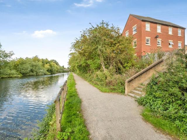 4 bedroom townhouse for sale