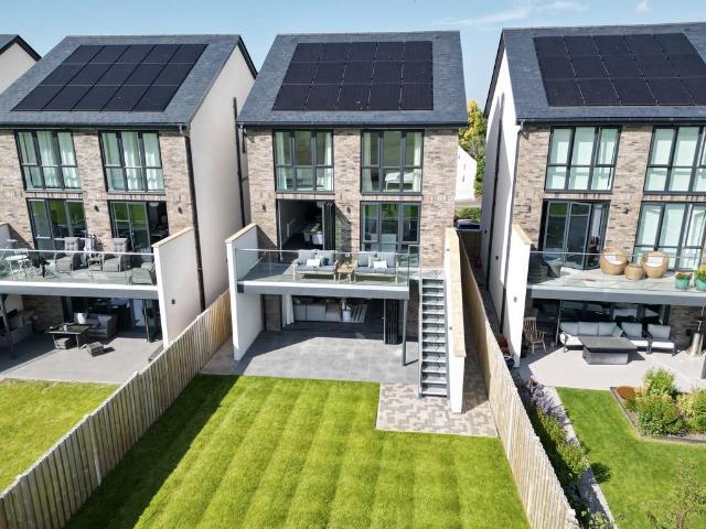 4 bedroom townhouse for sale