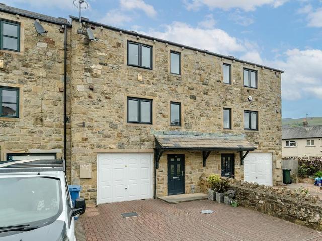 4 bedroom townhouse for sale