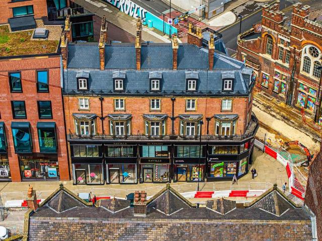 4 bedroom flat for sale