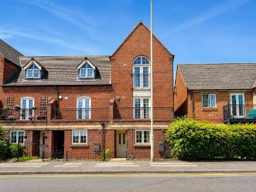 4 bedroom townhouse for sale