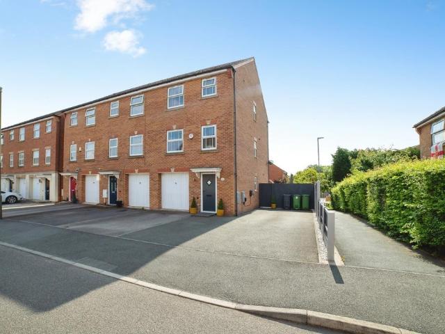 4 bedroom townhouse for sale