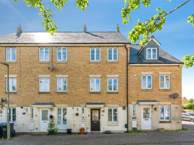 4 bedroom terraced house for sale