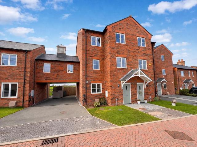 4 bedroom townhouse for sale