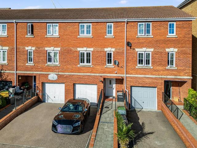 4 bedroom townhouse for sale