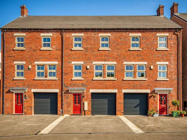 4 bedroom townhouse for sale