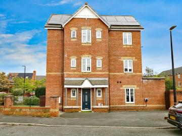 4 bedroom townhouse for sale
