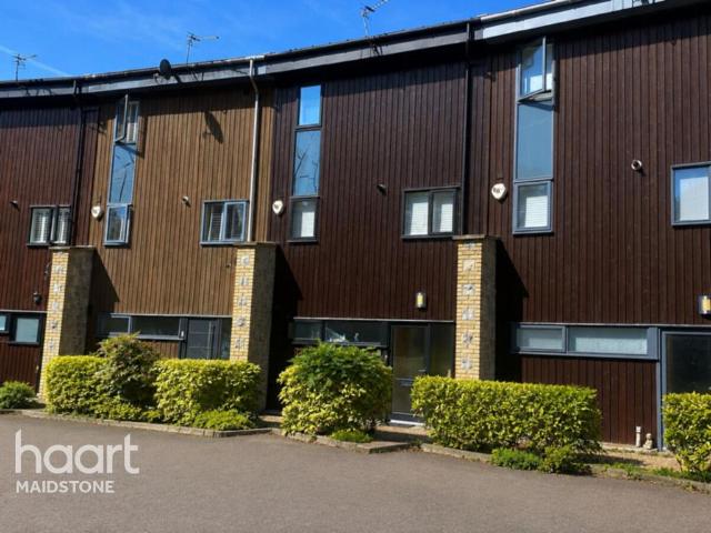 4 bedroom townhouse for sale