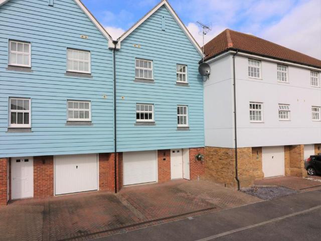 4 bedroom townhouse for sale