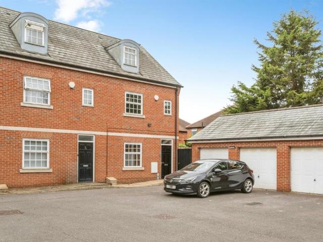 4 bedroom townhouse for sale