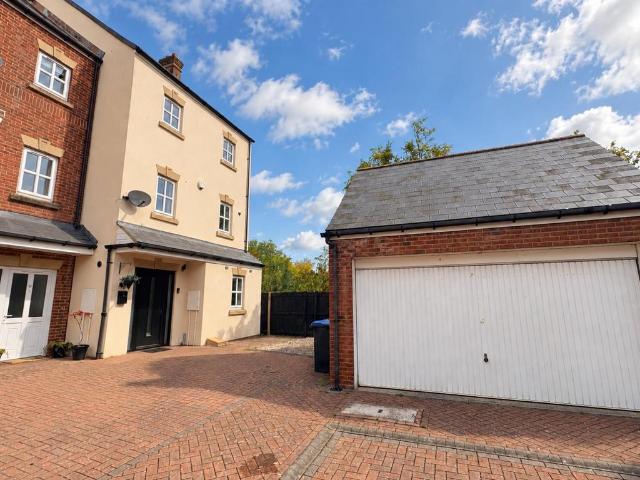 4 bedroom townhouse for sale
