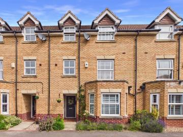 4 bedroom townhouse for sale