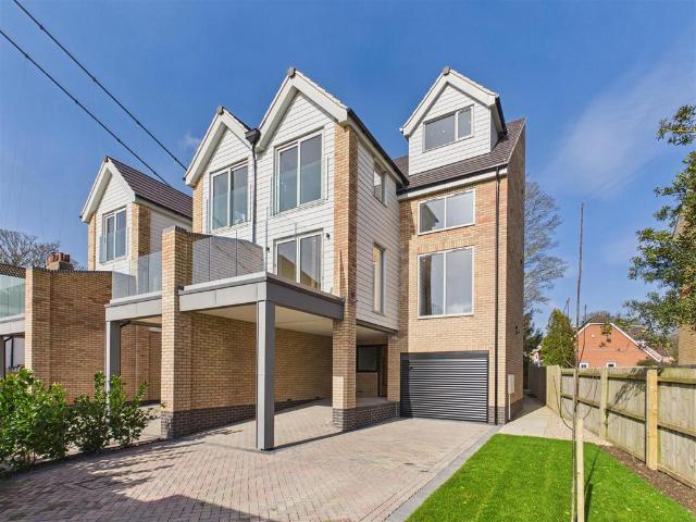 4 bedroom townhouse for sale