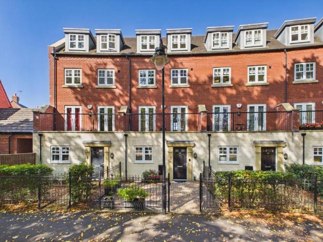 4 bedroom townhouse for sale