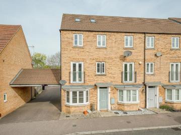 4 bedroom townhouse for sale