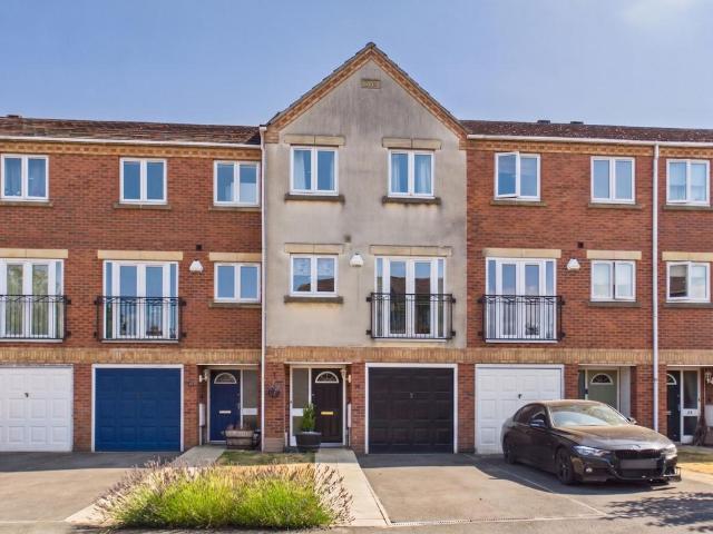 4 bedroom townhouse for sale