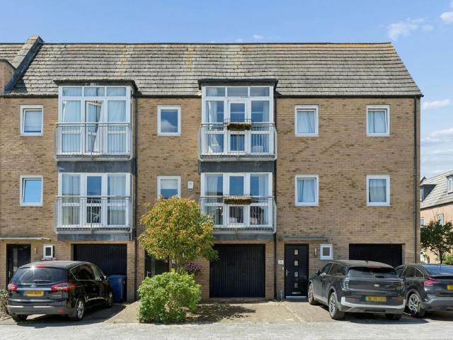 4 bedroom townhouse for sale