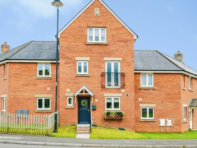 4 bedroom townhouse for sale