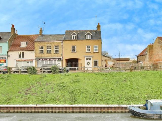 4 bedroom townhouse for sale