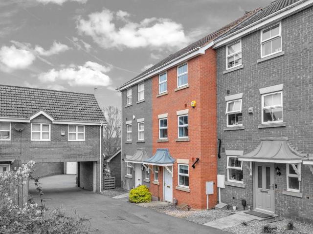 4 bedroom townhouse for sale