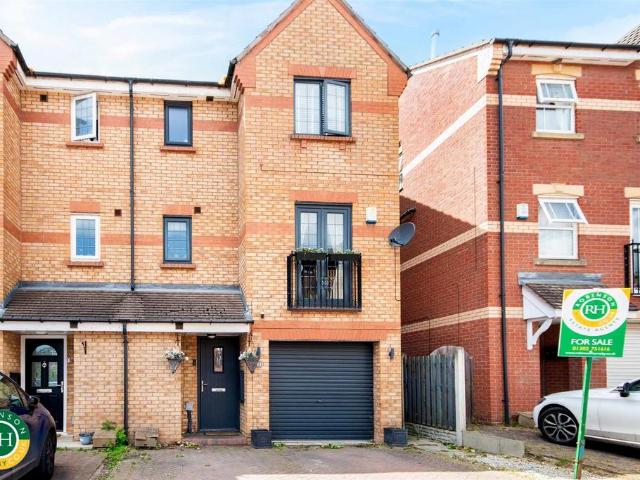 4 bedroom townhouse for sale