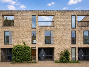 4 bedroom townhouse for sale