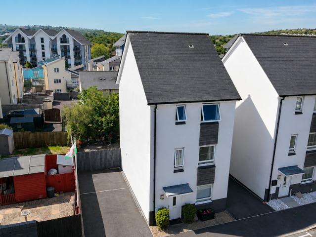 4 bedroom townhouse for sale