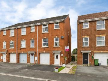 4 bedroom townhouse for sale