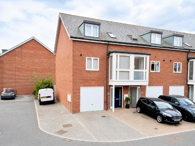 4 bedroom townhouse for sale