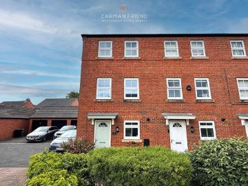4 bedroom end of terrace house for sale
