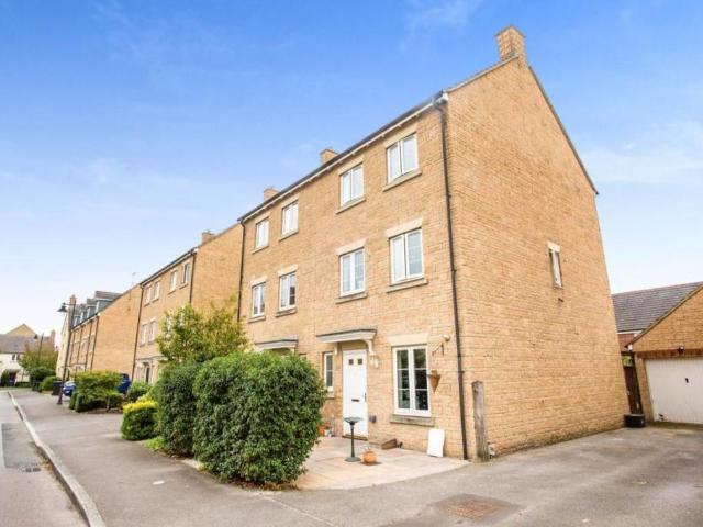 4 bedroom townhouse for sale
