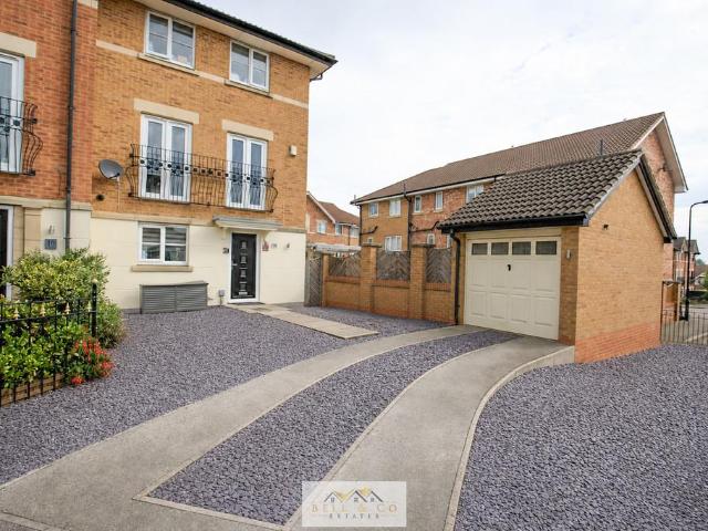 4 bedroom townhouse for sale
