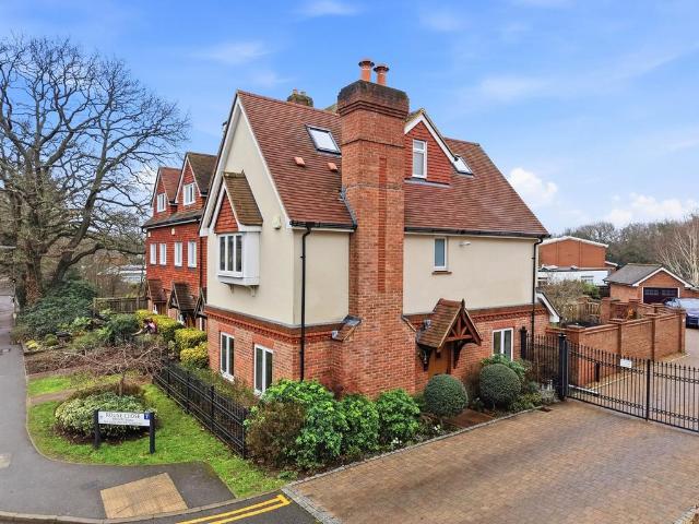 4 bedroom townhouse for sale