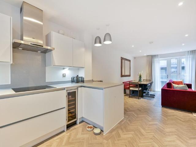 4 bedroom townhouse for sale