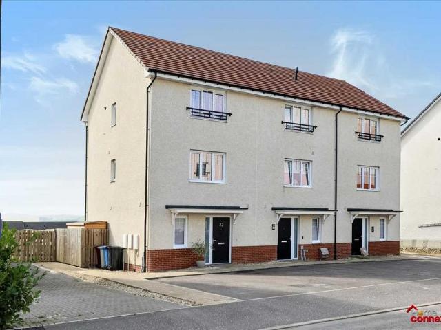 4 bedroom townhouse for sale