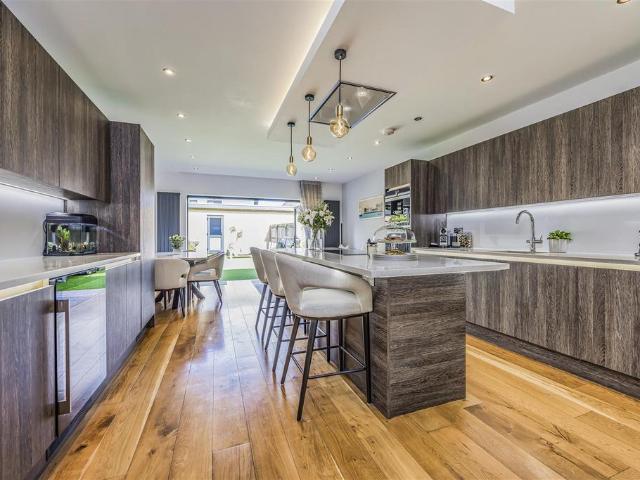 4 bedroom townhouse for sale