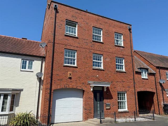 4 bedroom townhouse for sale
