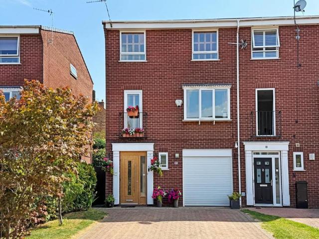 4 bedroom townhouse for sale