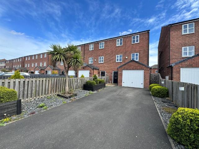4 bedroom townhouse for sale